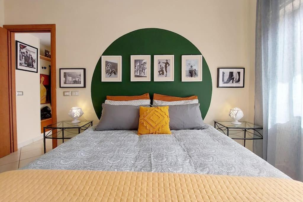 Relax Rome With 2 Balconies - 2 Bedroom Flat, 3Rd Floor With Lift, High Comfort, Quite, A Walk From Urban Train Station Gemelli And Metro A Stops Battistini & Cornelia Connecting To Center In 20 Minutes, 2 Steps From Bus Stop, Cycle Path, Groceries Esterno foto